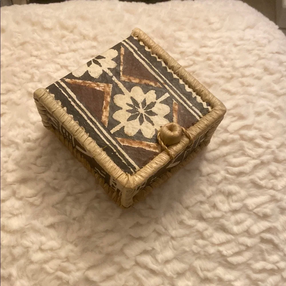 Tribal Pattern Box - Picture 3 of 6